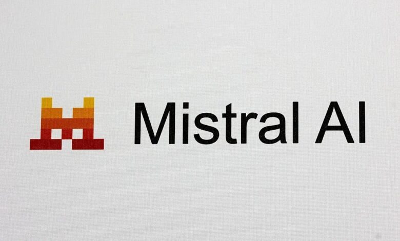 Mistral AI - صورة رئيسية توضيحية