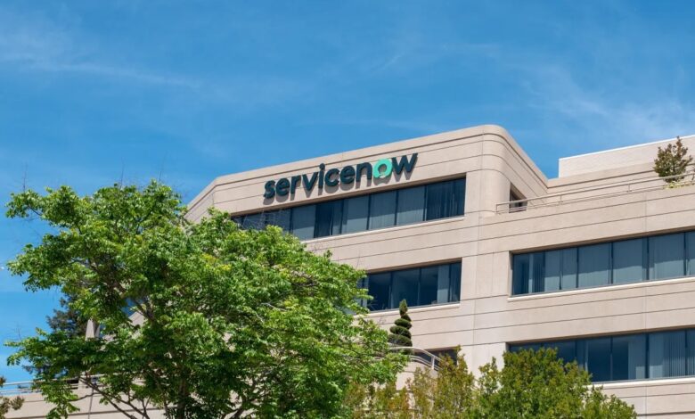 استحواذ ServiceNow Moveworks - صورة رئيسية توضيحية
