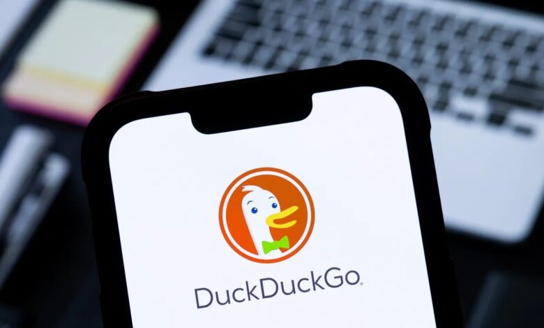 DuckDuckGo إخفاء صور - صورة رئيسية توضيحية