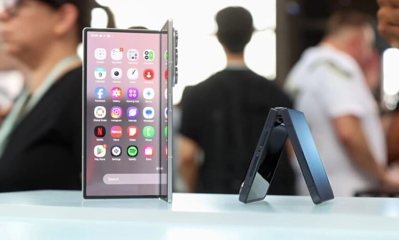 Galaxy Z Fold 7 - صورة رئيسية توضيحية